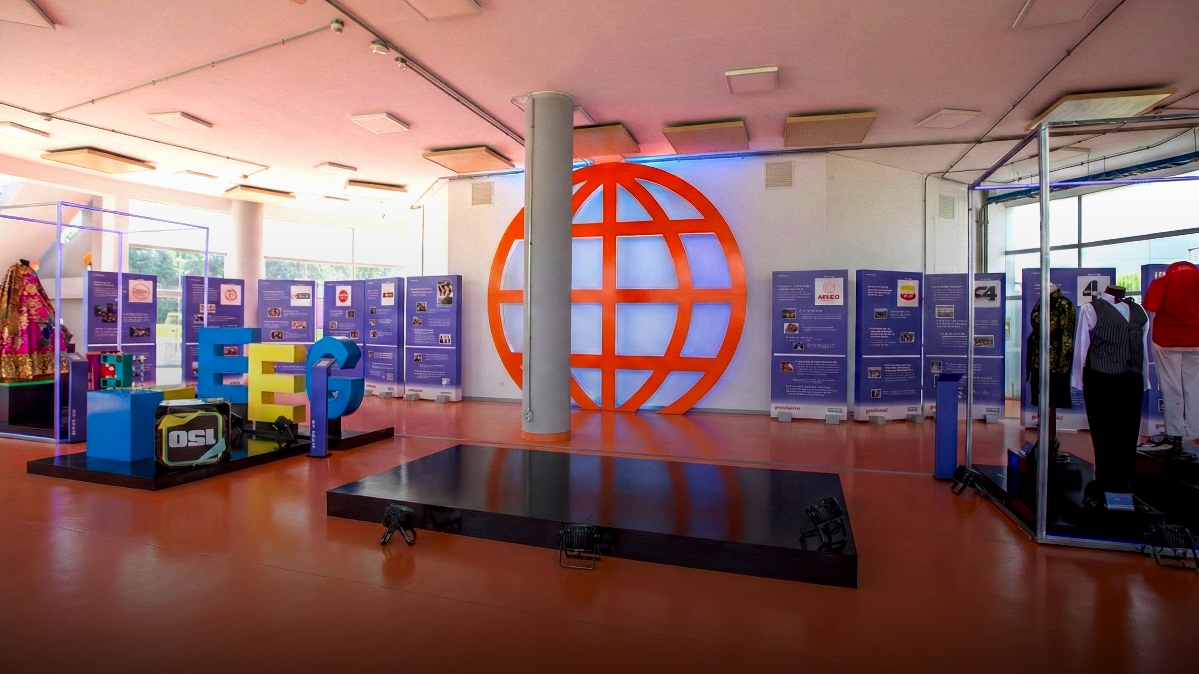 BRANDEO CORPORATIVOS EN SET DE TELEVISIÓN