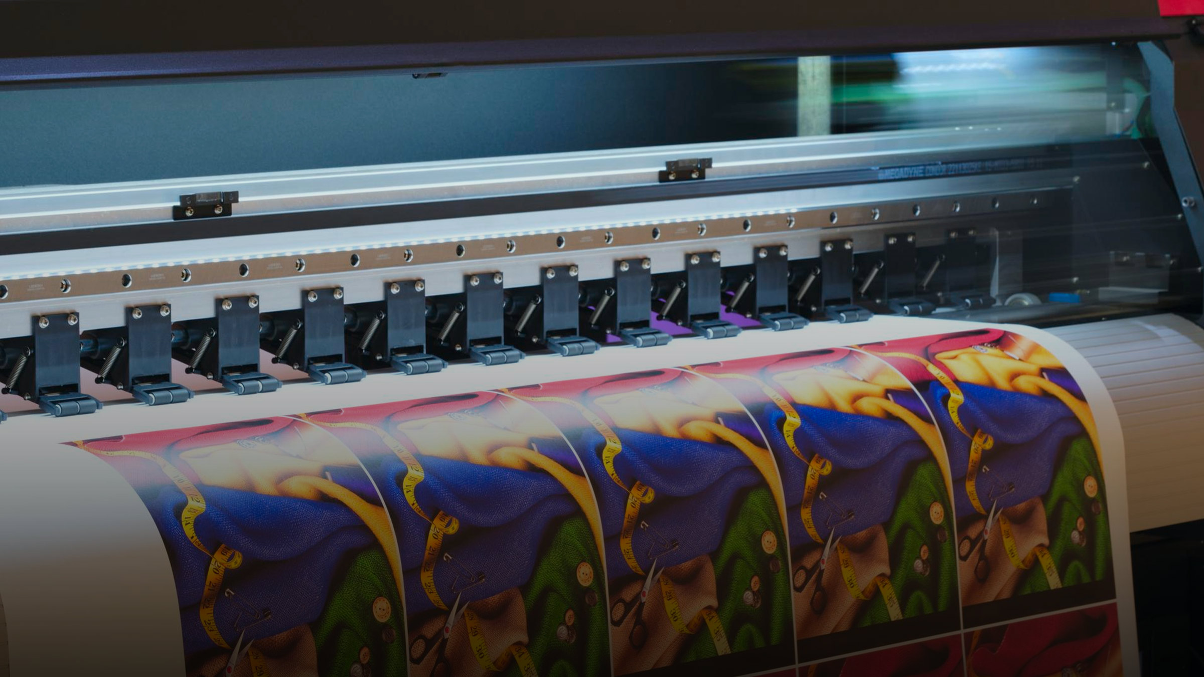 BRANDEO CORPORATIVOS EN SET DE TELEVISIÓN